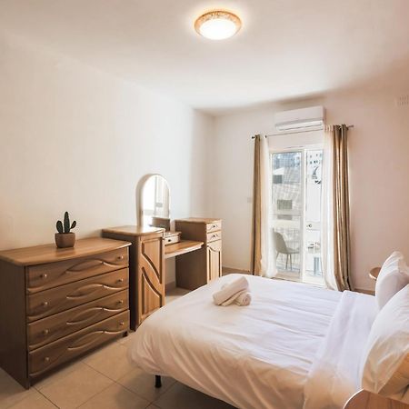 Sliema 3 Bedrooms Apartment Exterior photo