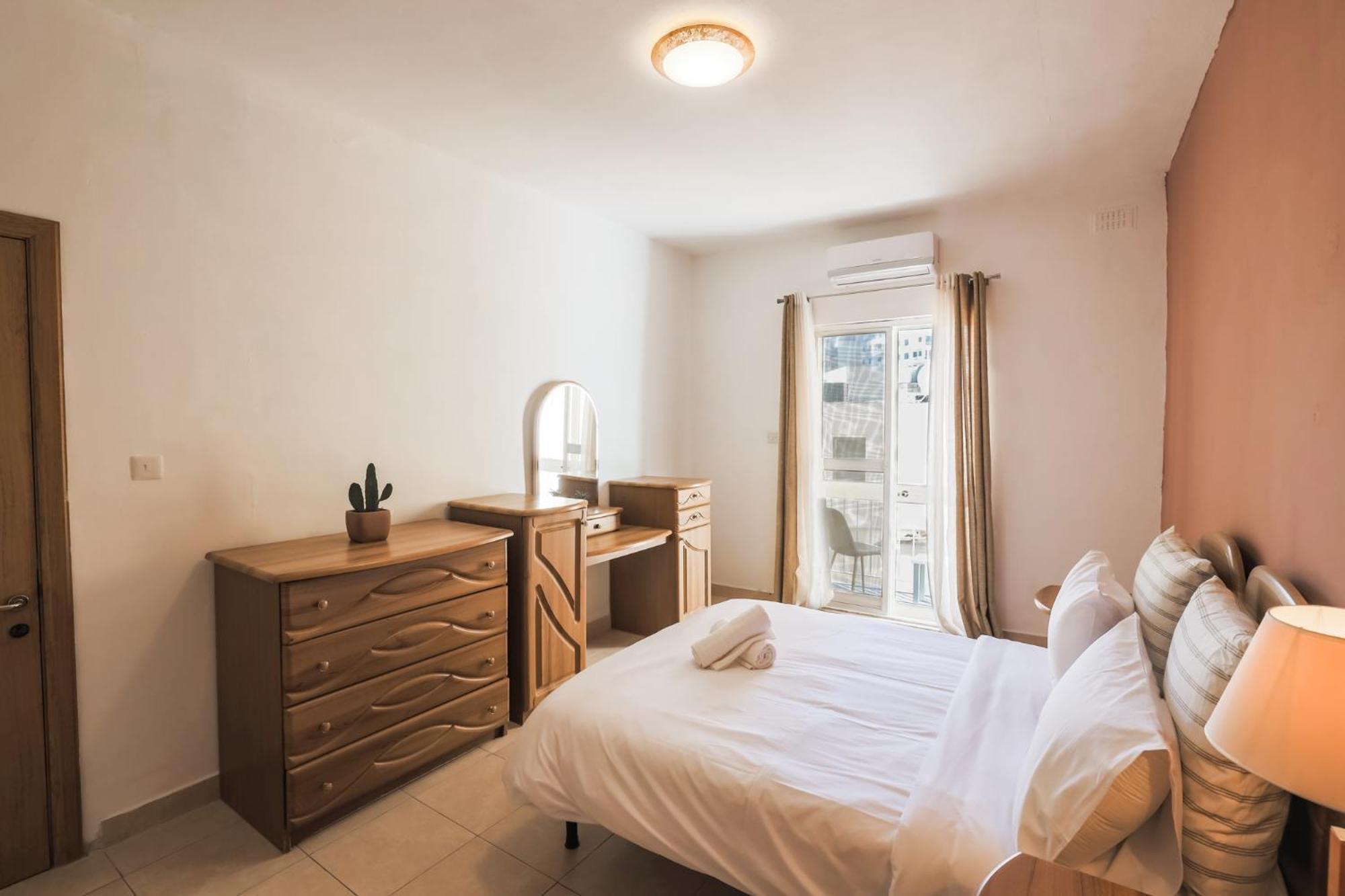 Sliema 3 Bedrooms Apartment Exterior photo